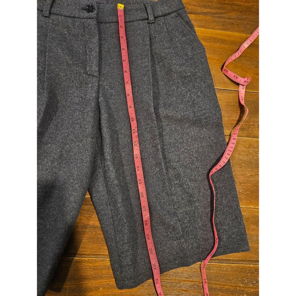 Dolce & Gabbana Women's Grey 100% Virgin Wool Shorts Size EU40 (US 10) - Picture 14 of 14